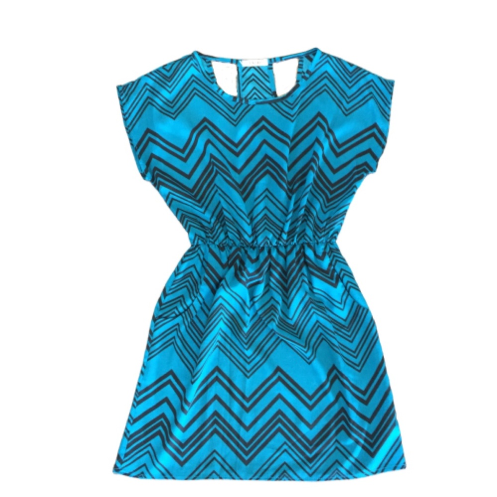 Entro Chevron Print Semi Open Back with Pockets